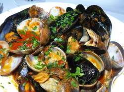 Mussels & clams in tomato sauce.JPG